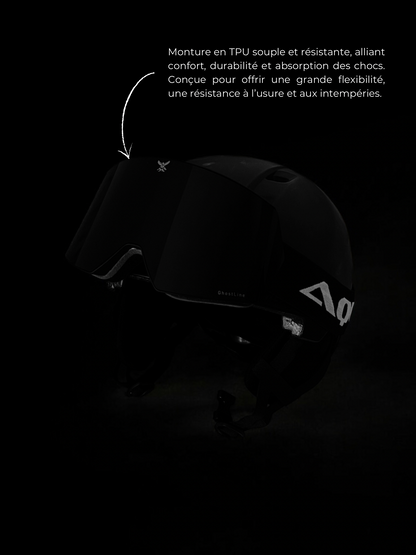 Le masque AQUILA OUTDOOR est posé sur un casque noir. Le modèle ghostline 